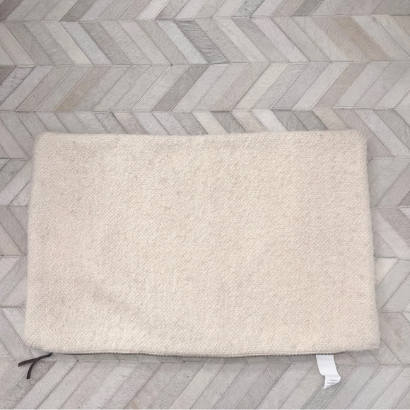 Pottery Barn Boucle Lumbar Pillow Covers (set of 2) 16x26 - Picture 5 of 9